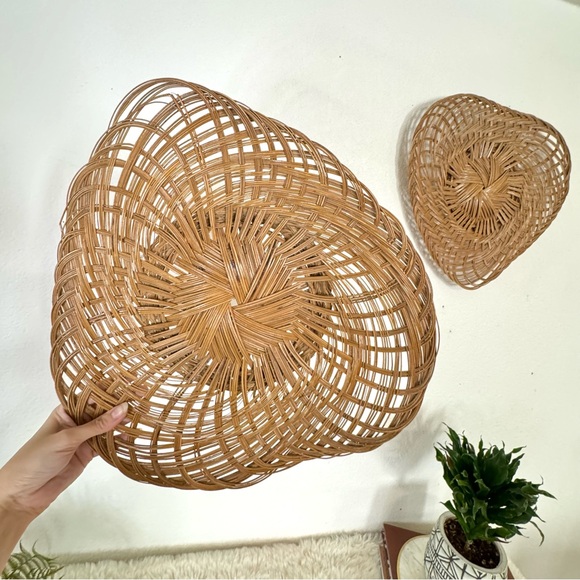 Pair of Wicker Wall Baskets Woven Fan Decor - Picture 2 of 7